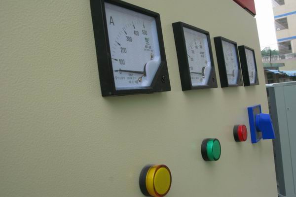 乐安配电箱-3683讲讲配电箱的操作和检修步